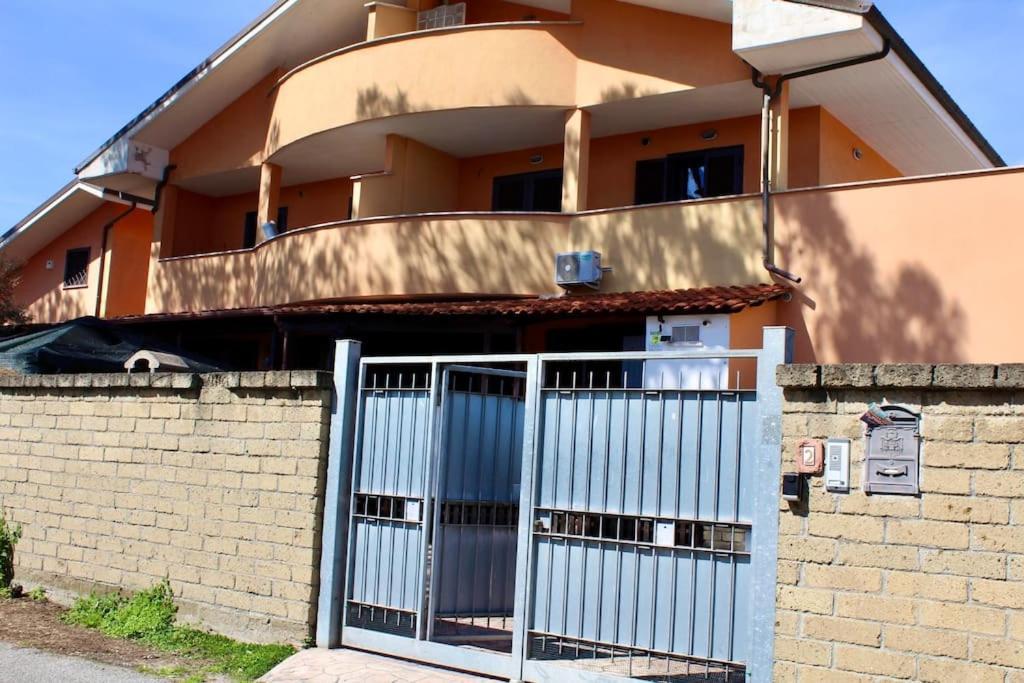 The Garden House Fco, Self Check In And Free Private Parking Apartment Фиумичино Екстериор снимка